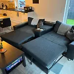 Neubau, Moderne Haushaelfte In Hamburg