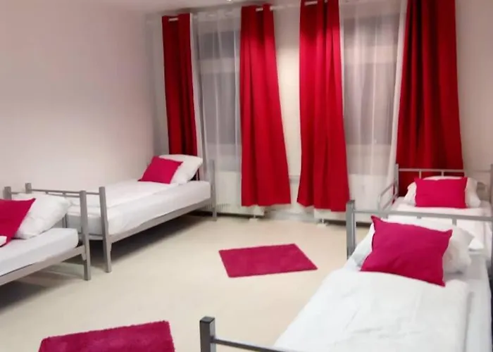 Zimmer Ab 8€