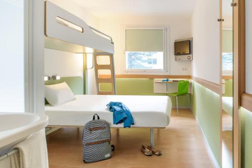 Hotel Ibis Budget Ost 2*