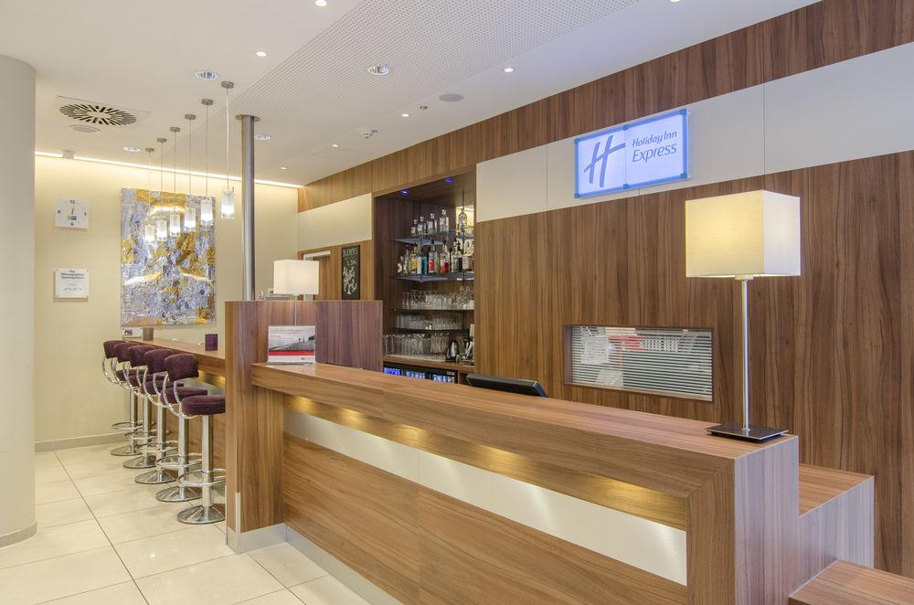 Express - St. Pauli-messe Hotel