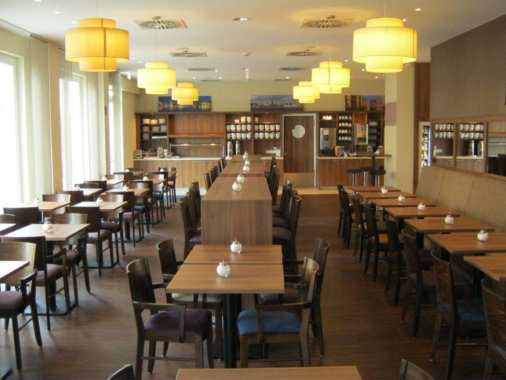 Express - St. Pauli-messe Hotel