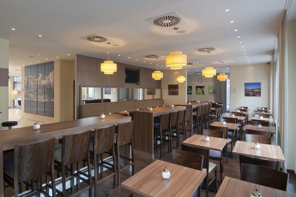 Express - St. Pauli-messe Hotel