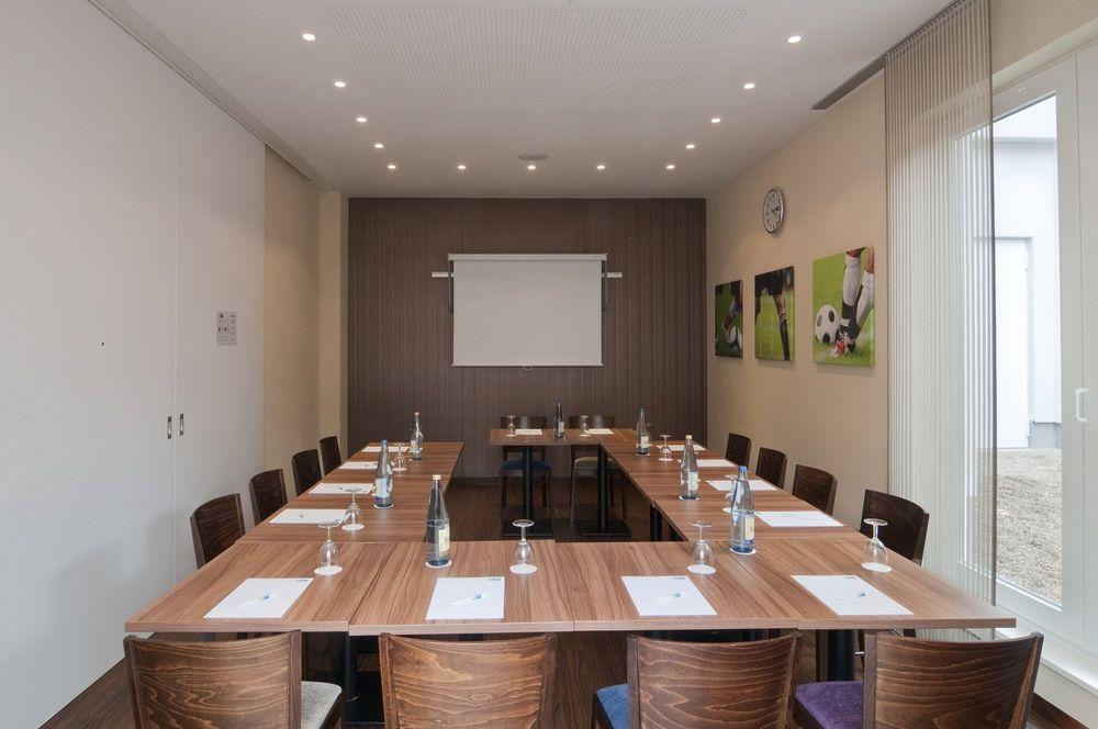 Express - St. Pauli-messe Hotel