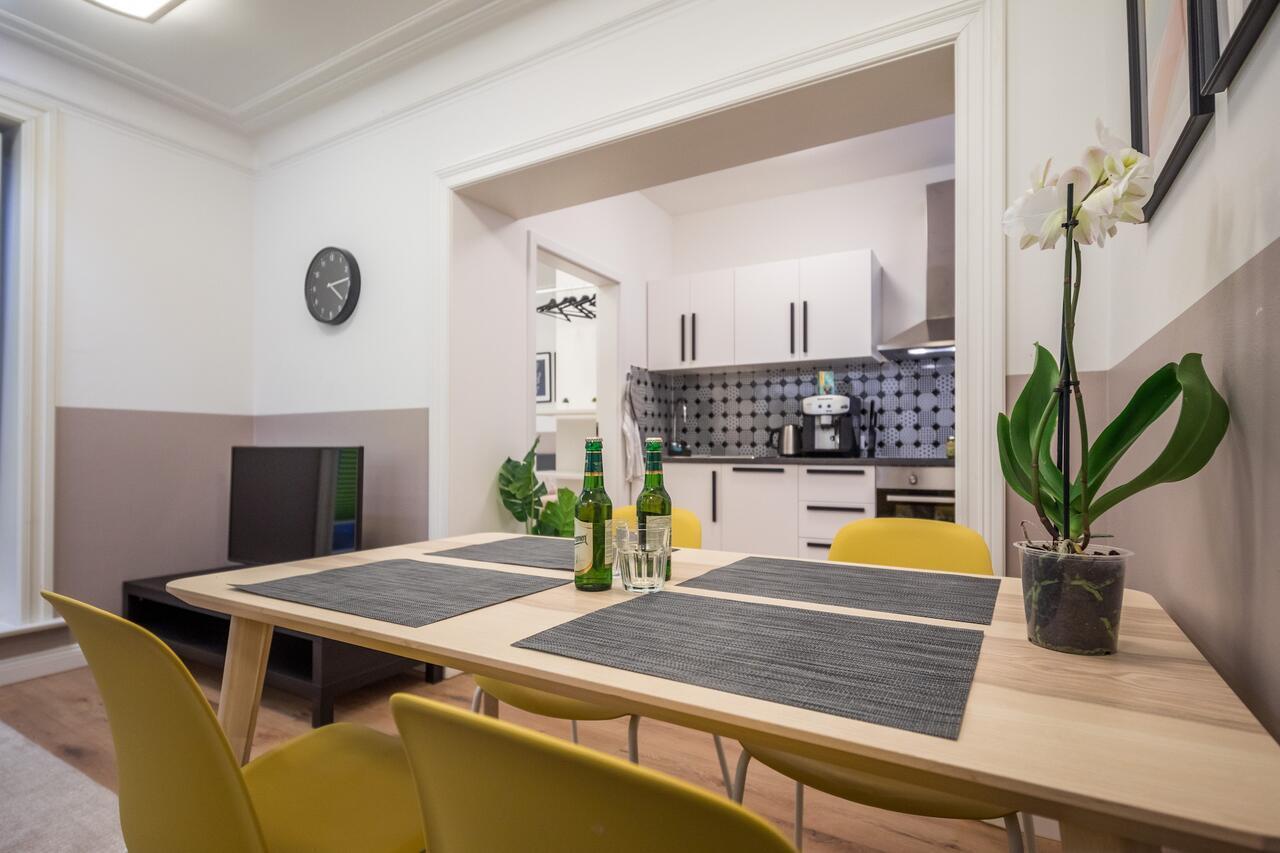 Generous Family-apartment With Two Seperate Bedrooms Close To The U-bahn * Hamburg