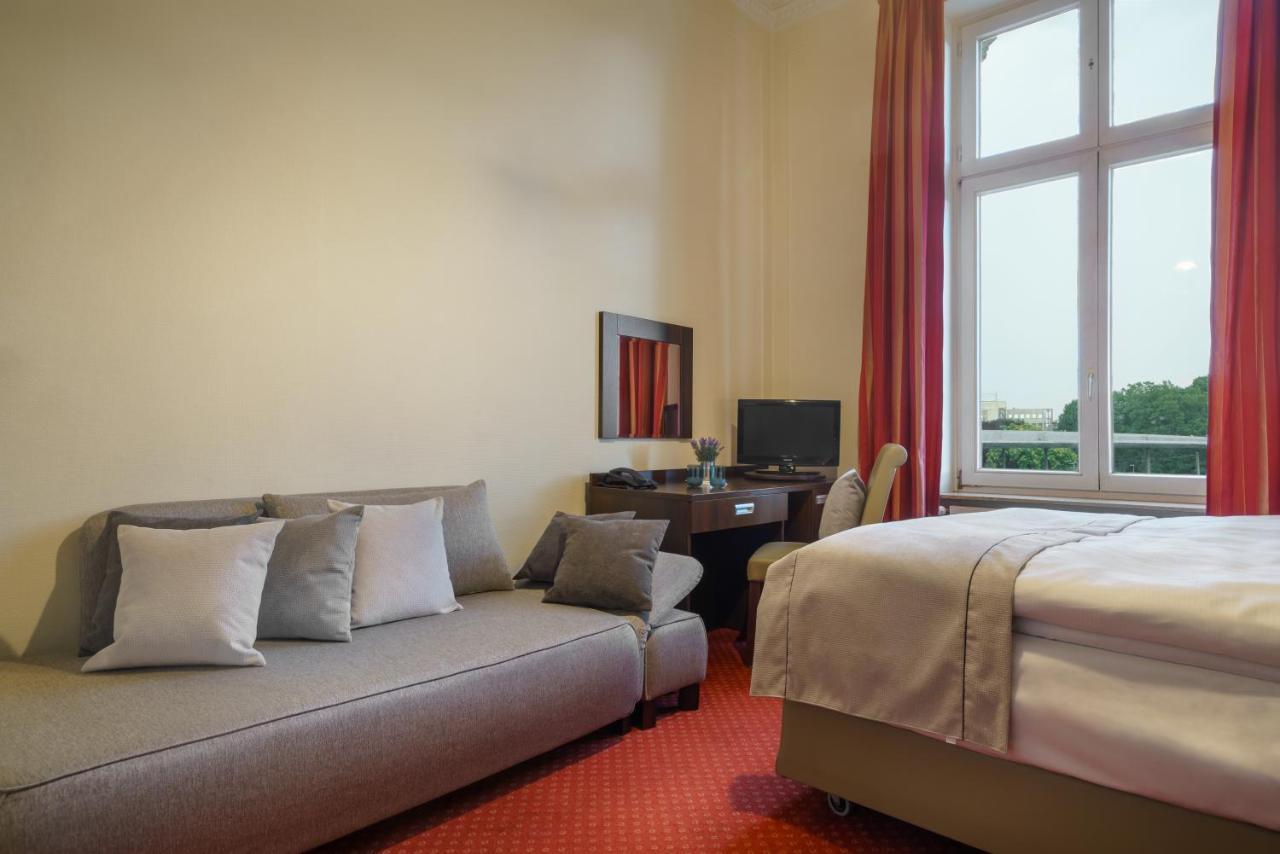 Garner Hotel Hamburg - Graf Moltke 3*
