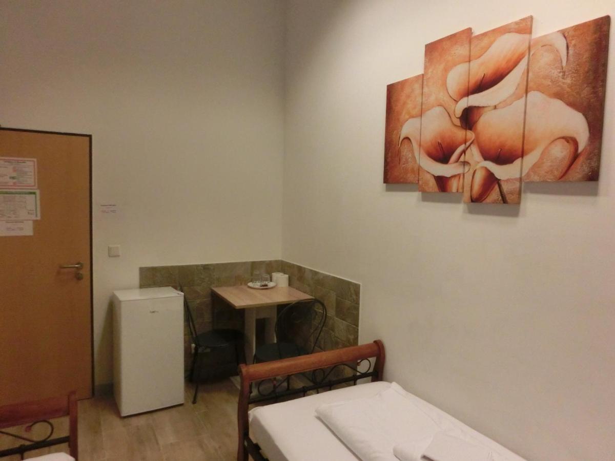 Stadtpark Guest house *
