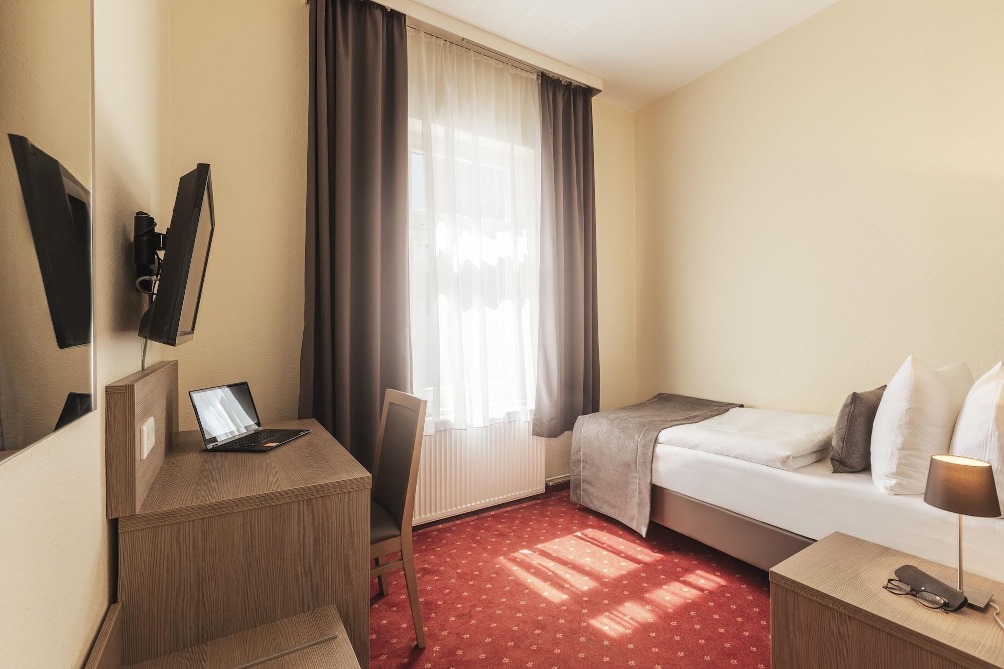 Hotel Holstenwall Neustadt 3*