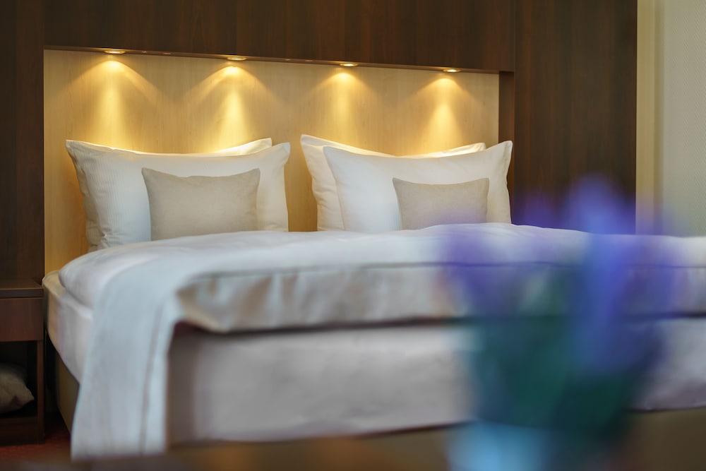 Novum Hotel Graf Moltke Hamburg 3*