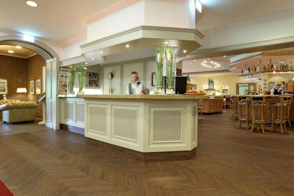 Alt Lohbrügger Hof Hotel 4*