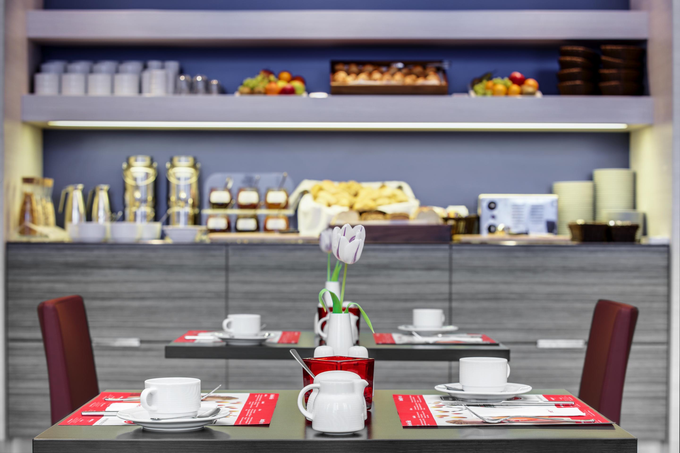 Intercityhotel Dammtor-messe Hotel