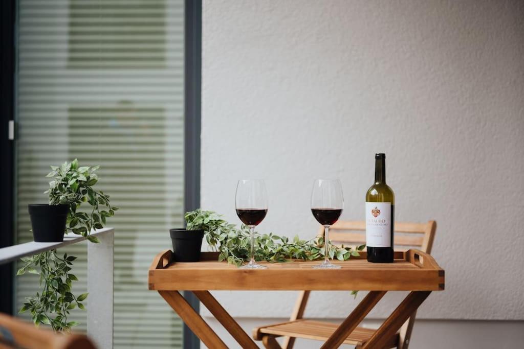 Exklusiv, Zentral, Terrasse: 2-zi-app. Bis 4 Pers Apartamento *