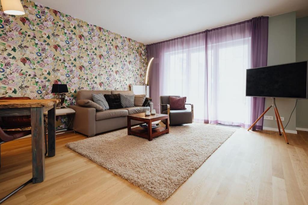 Exklusiv, Zentral, Terrasse: 2-zi-app. Bis 4 Pers Apartamento Hamburgo