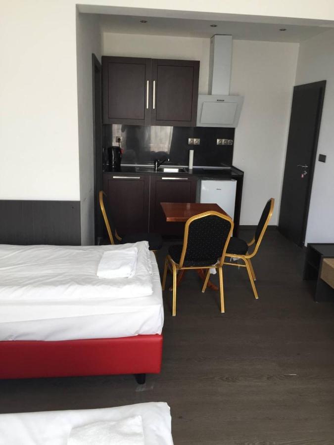 City Suite Apartments
