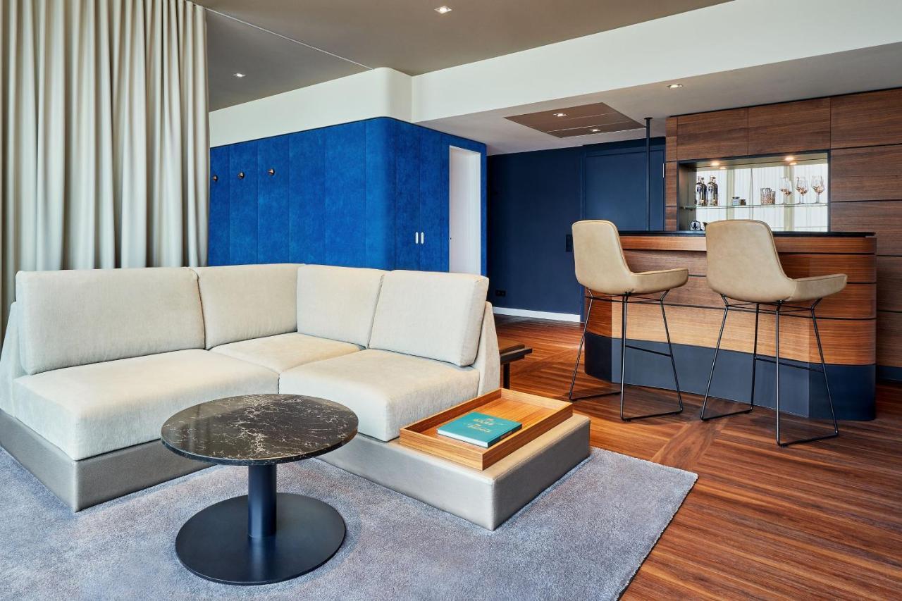 Le Méridien Hotel 5*