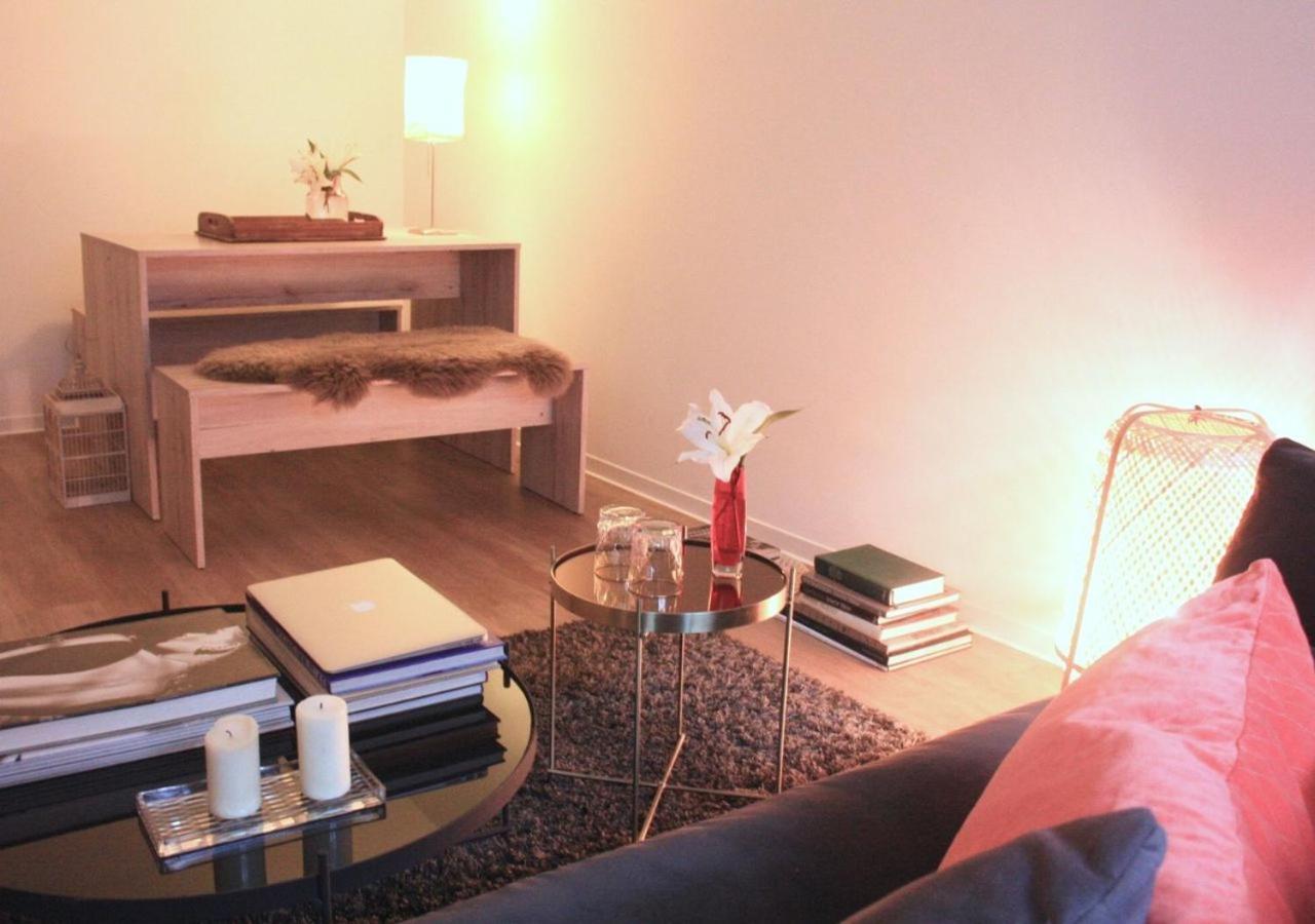 Homestay - Zentral - Volksparkstadion - Barrierefrei - Nahe A7 *