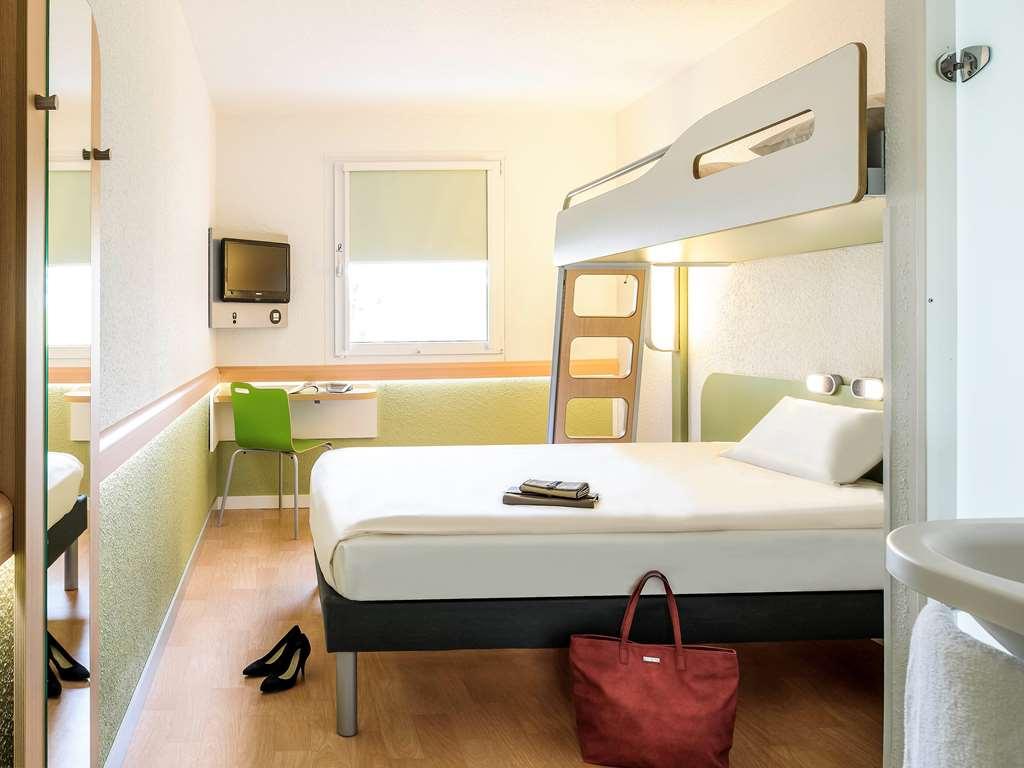 Hotel Ibis Budget Ost 2*