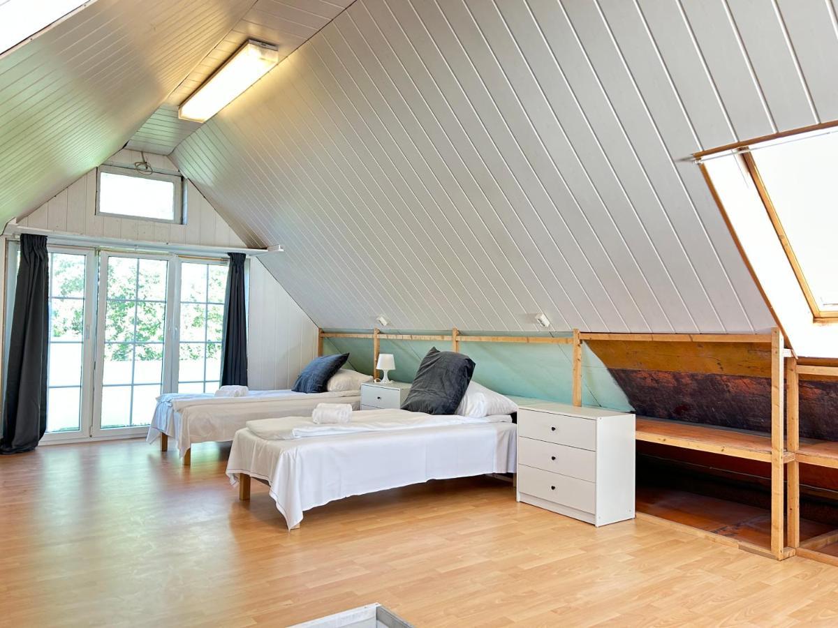 Apartment Four Bedroom In Hamburg, Kanzlerhof 3 *