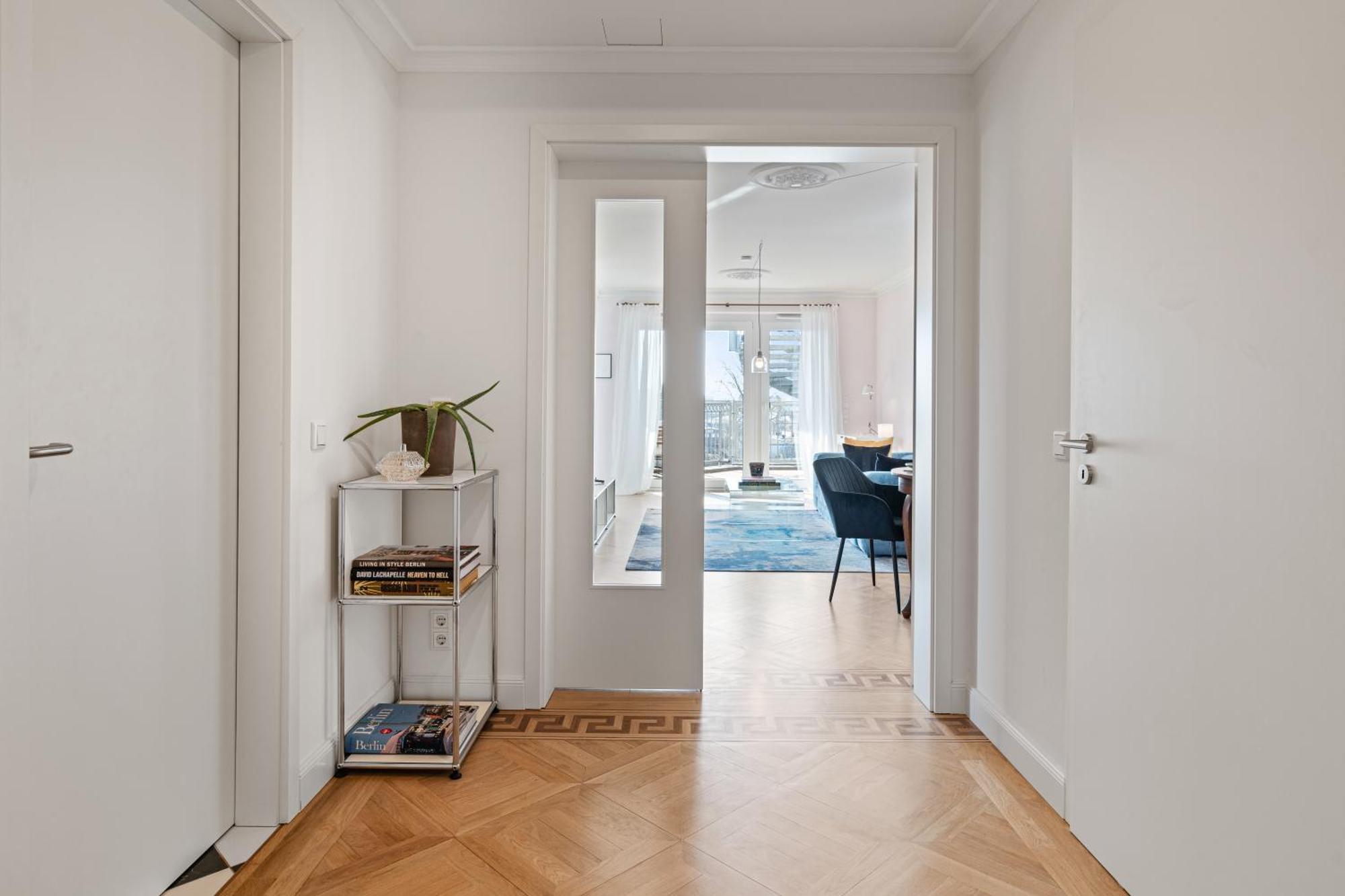Apartamento Cls Moderne City-wohnung Tiefgarage, Klimaanlage, 65 Zoll Smart-tv, E-laden, Balkon, Parken, Blick Ueber Hamburg, Cafe Im Haus, Bus Gegenueber, Flex Check In *