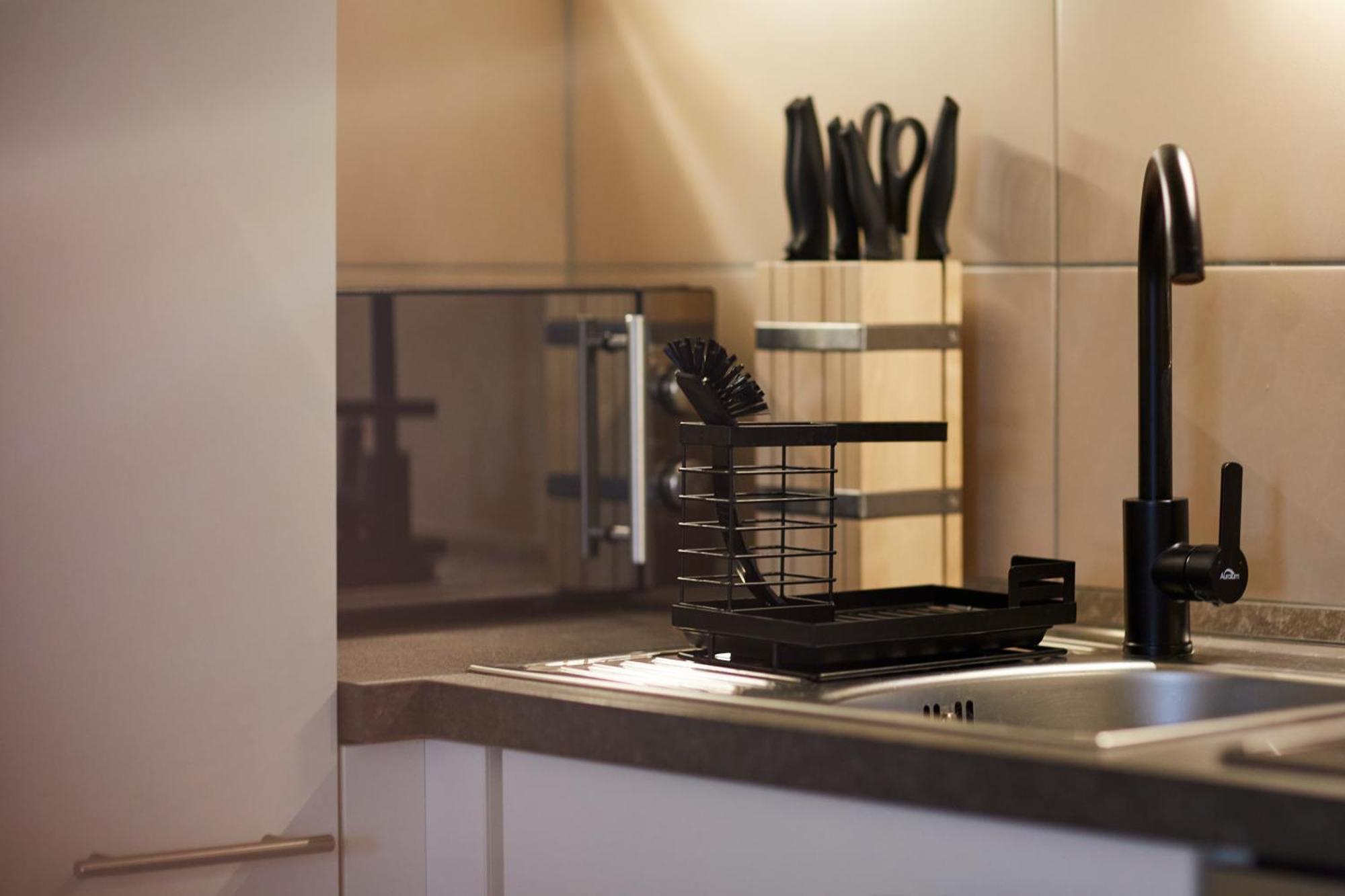 R B Am Airport - 1-4 Personen - Kueche - Smart Tv - Waschmaschine - Perfekt Fuer Geschaeftsreisende Oder Familien Apartment Hamburg