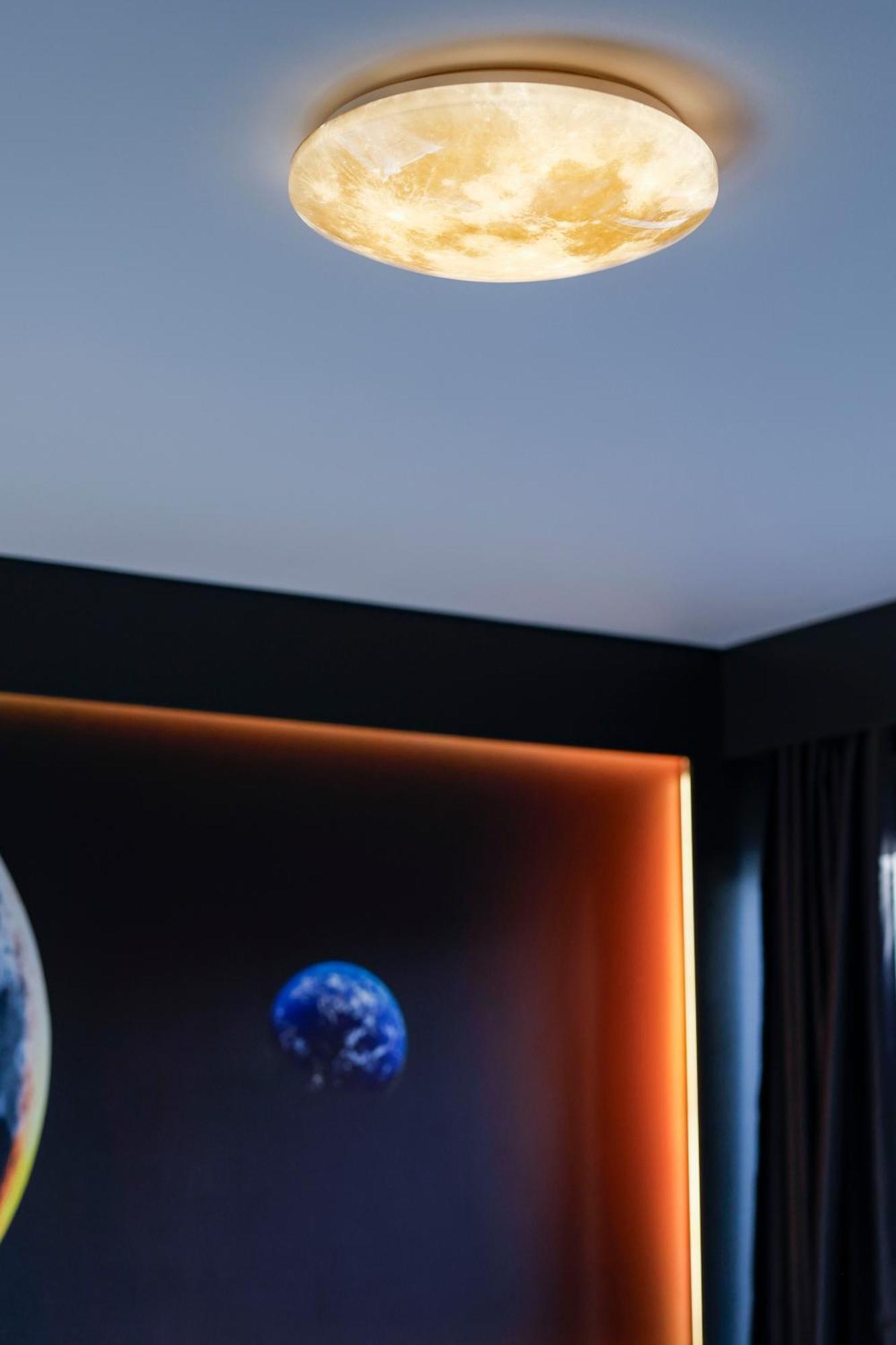 Sleephotels Cosmos Hotel *