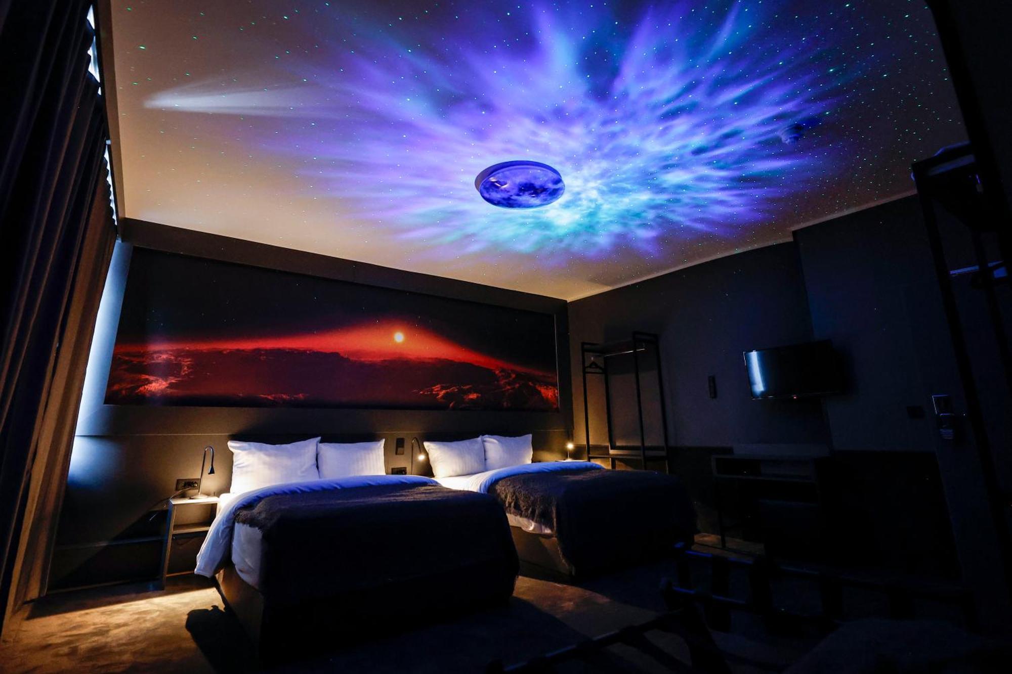 Sleephotels Cosmos Hotel *