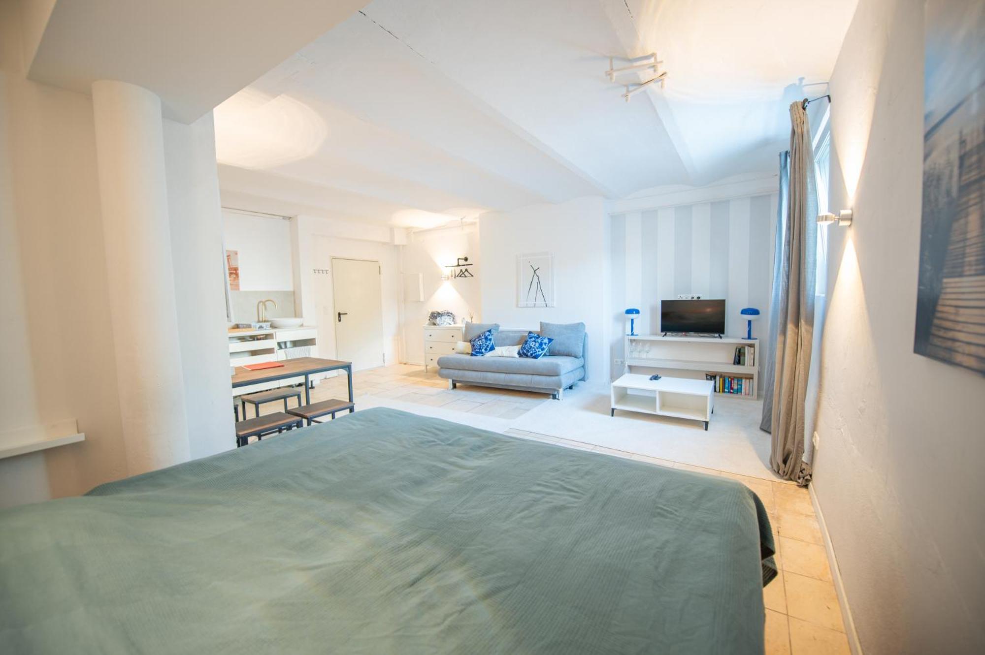 Kingsize Bett, Nahe Stadt Und Alster, Ruhig * Hamburg
