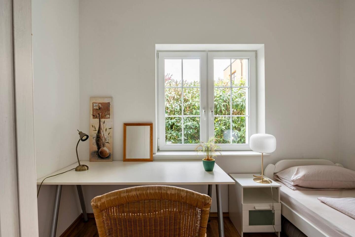 Comfortable In Location Homestay *