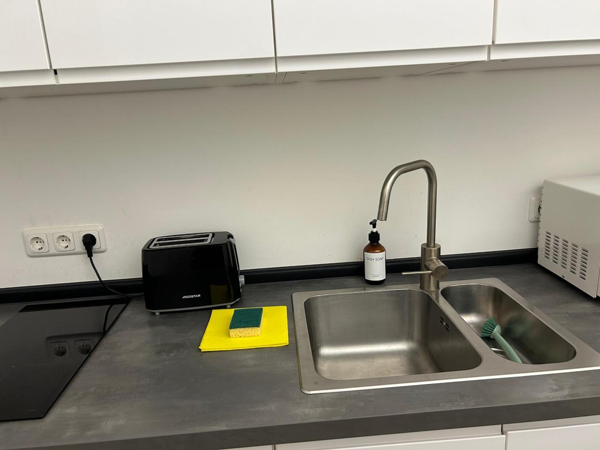 Appartement 35 Qm Grosses Mit Eigenem Badezimmer In Den Elbvororten *