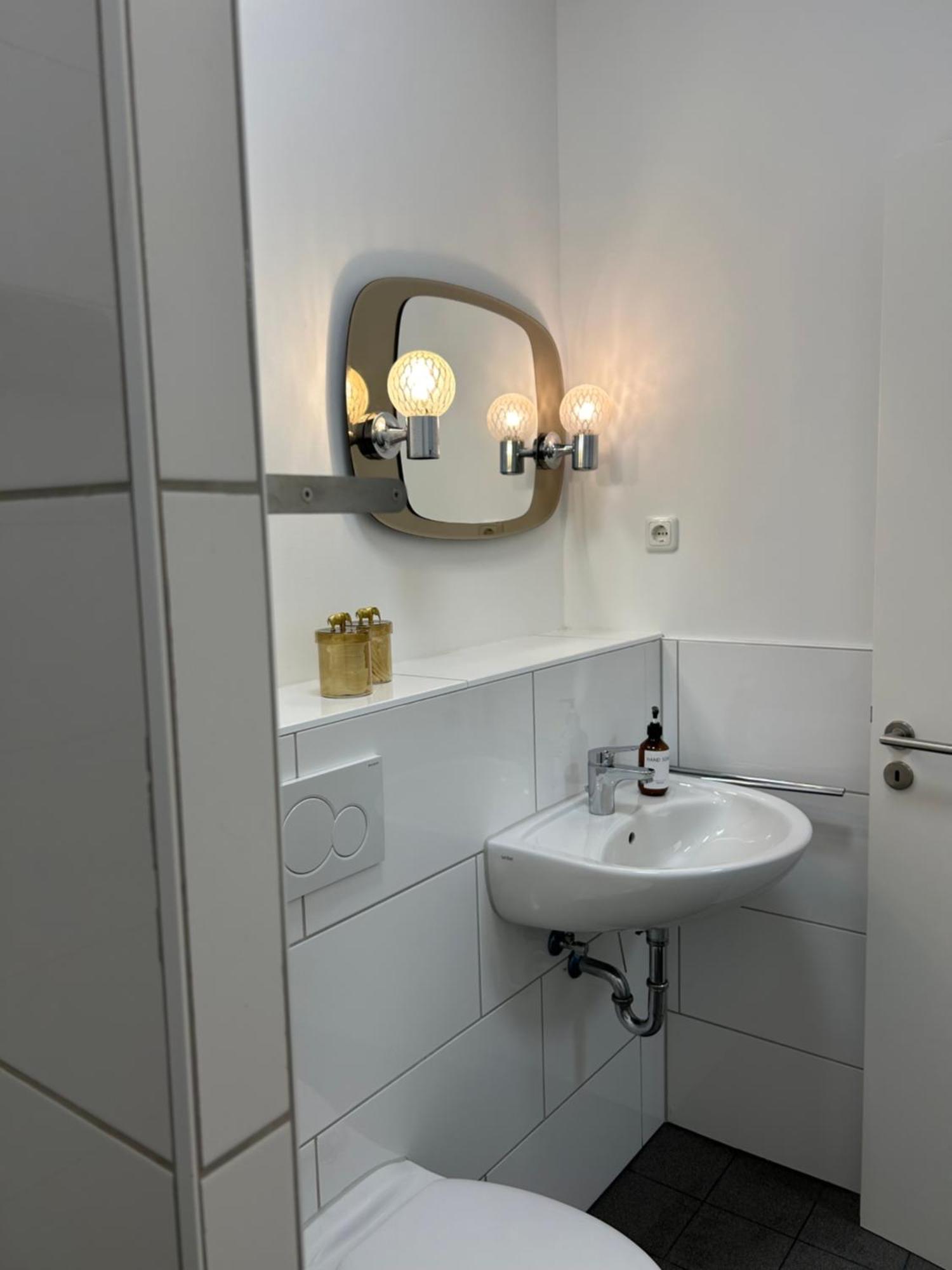 Appartement 35 Qm Grosses Mit Eigenem Badezimmer In Den Elbvororten