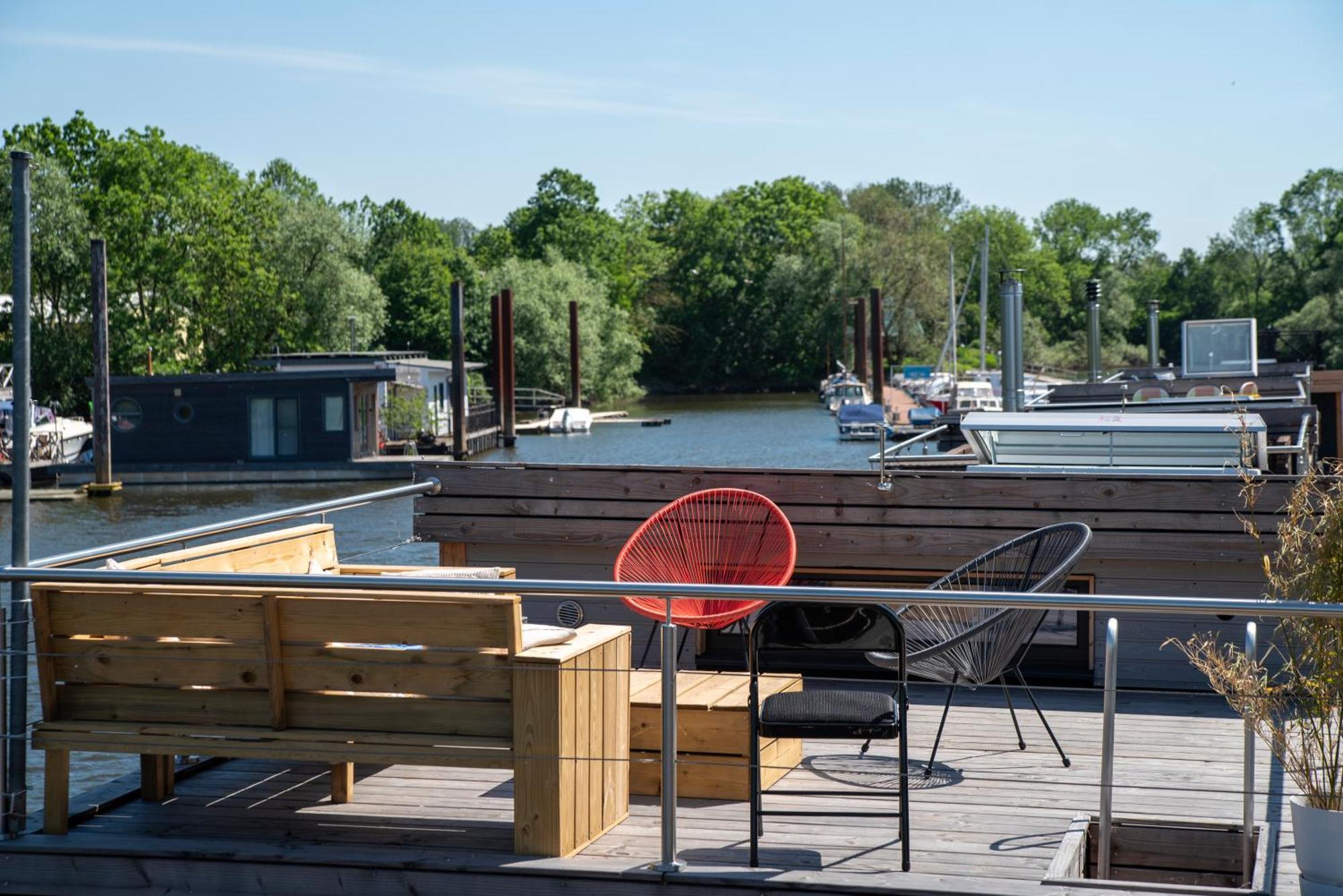 Hausboot Off Im Diamantgraben An Der Elbe * Hamburgo