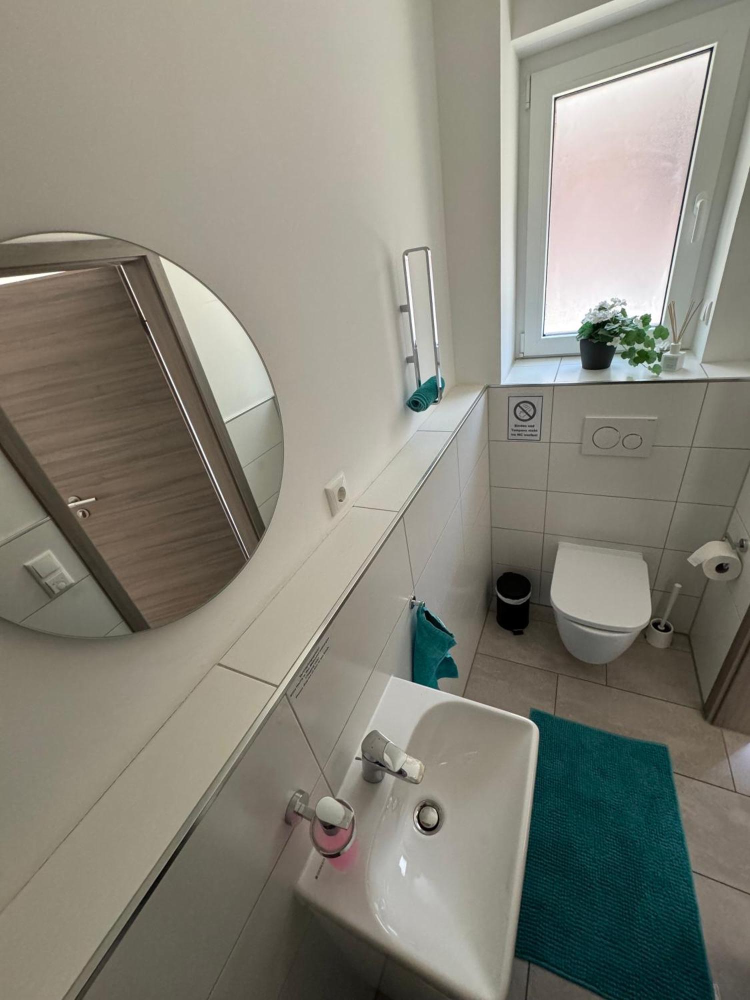Apartment Neubau, Moderne Haushaelfte In *