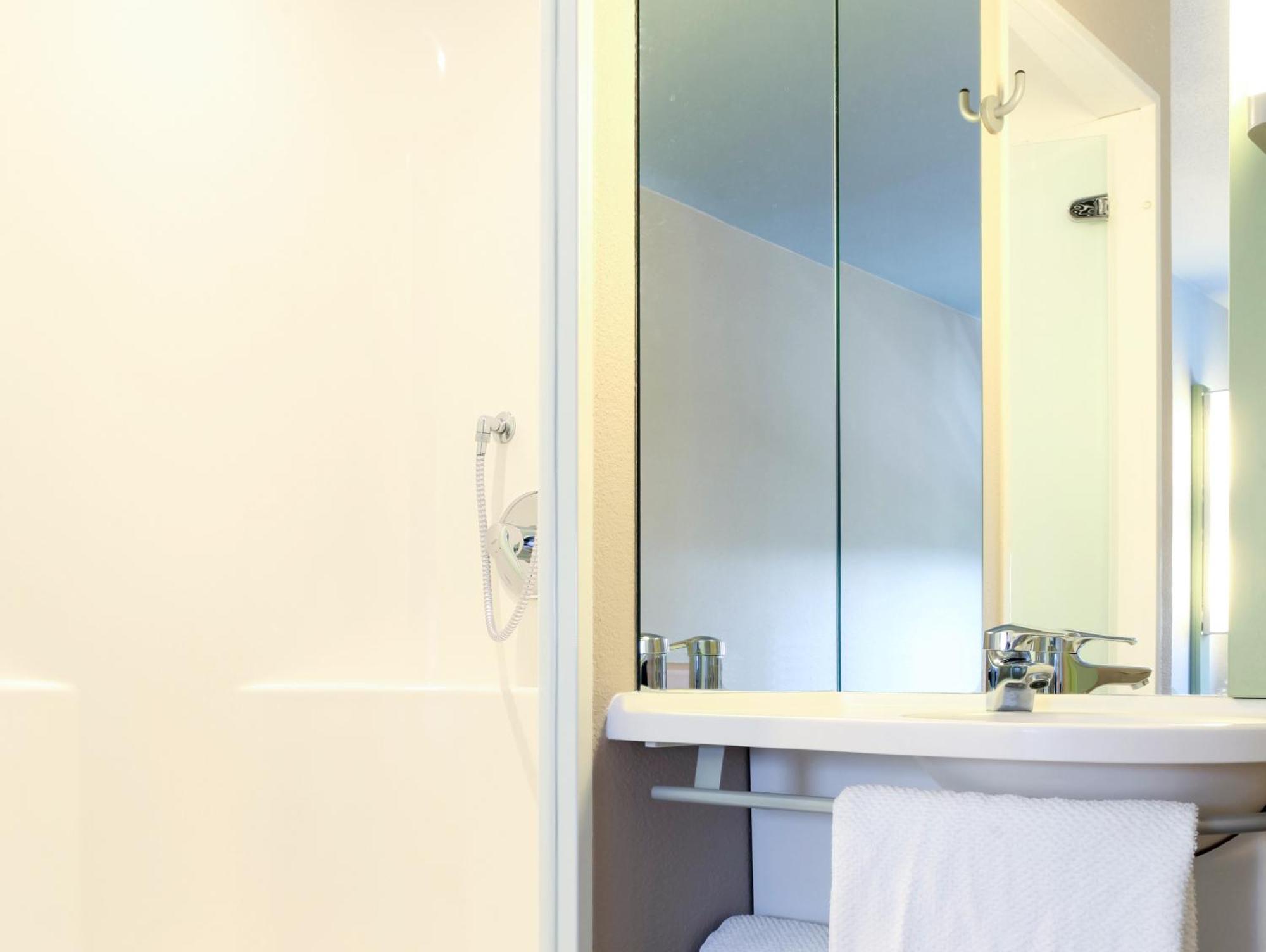 Ibis Budget Ost Hotel 2*