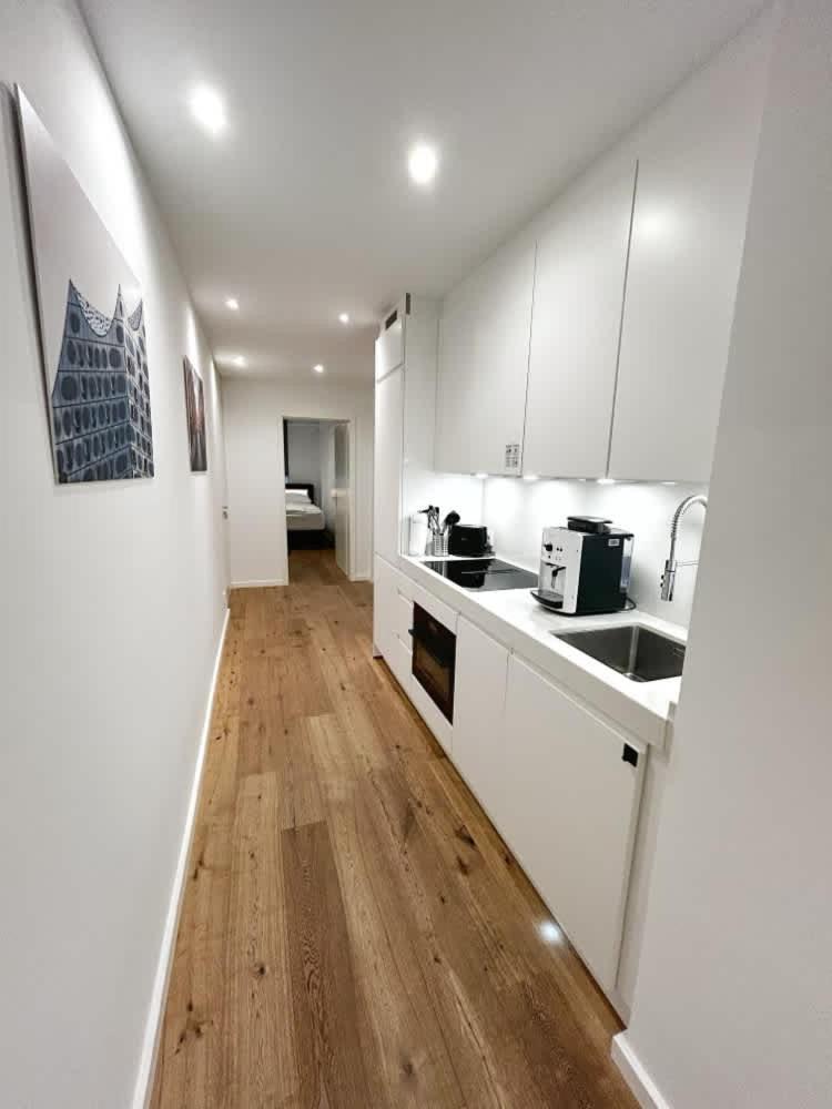 Spacious For 12 In Hamburgo
