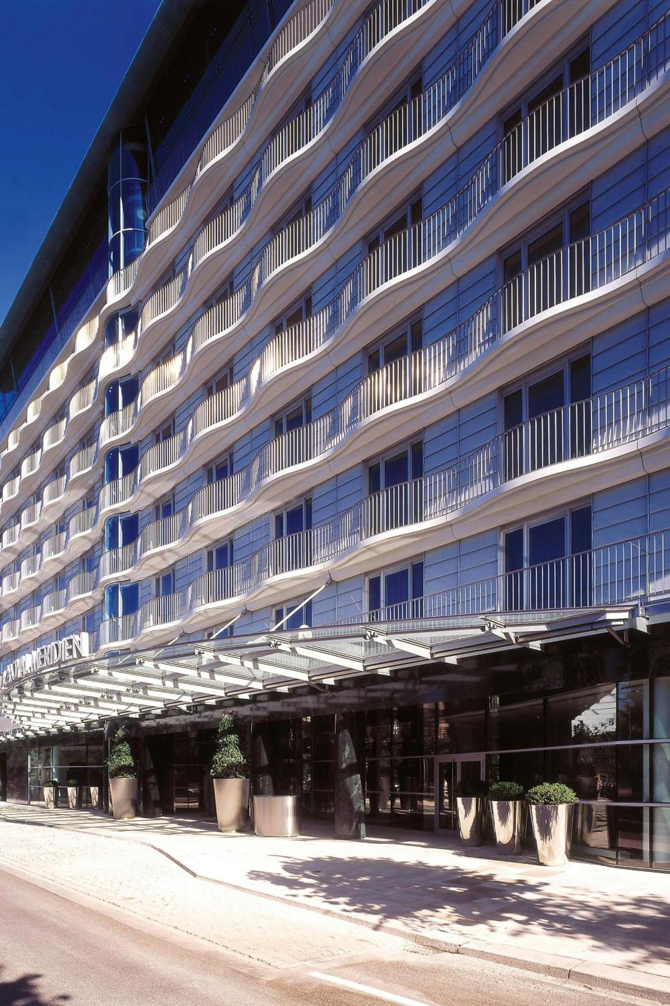 Le Méridien Hotel 5*
