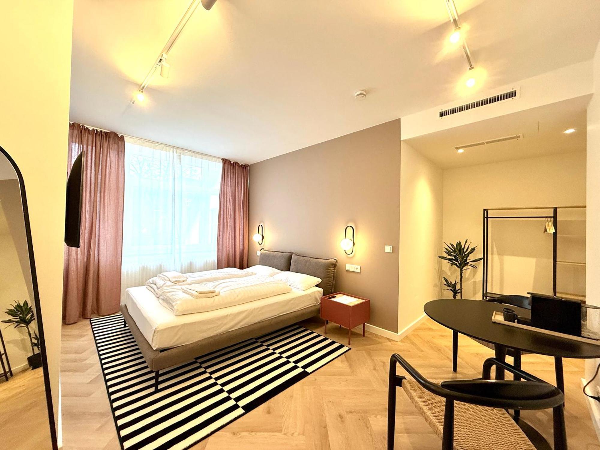 Stayzz By Homyzz Aparthotel