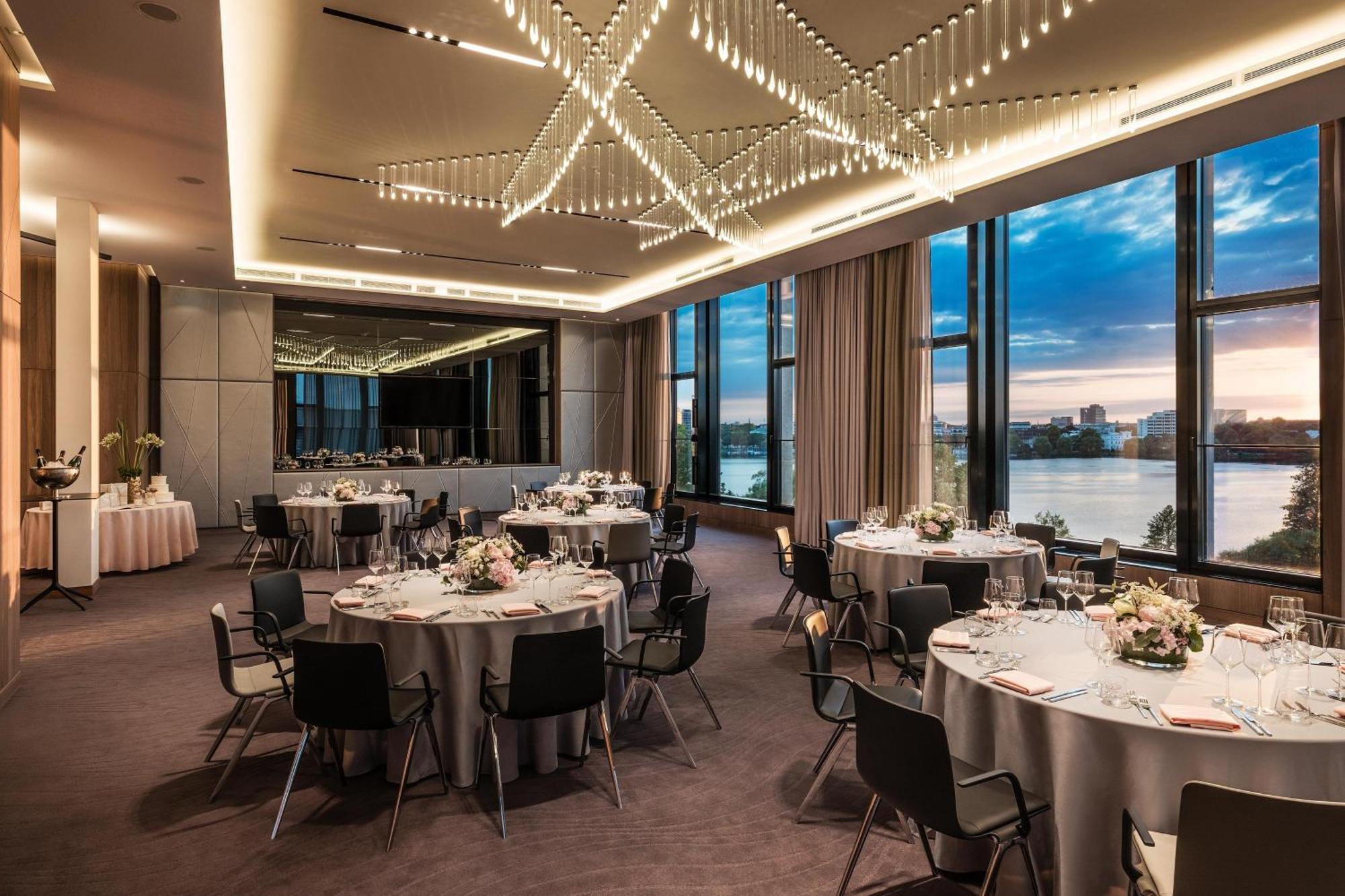 Le Meridien 5*