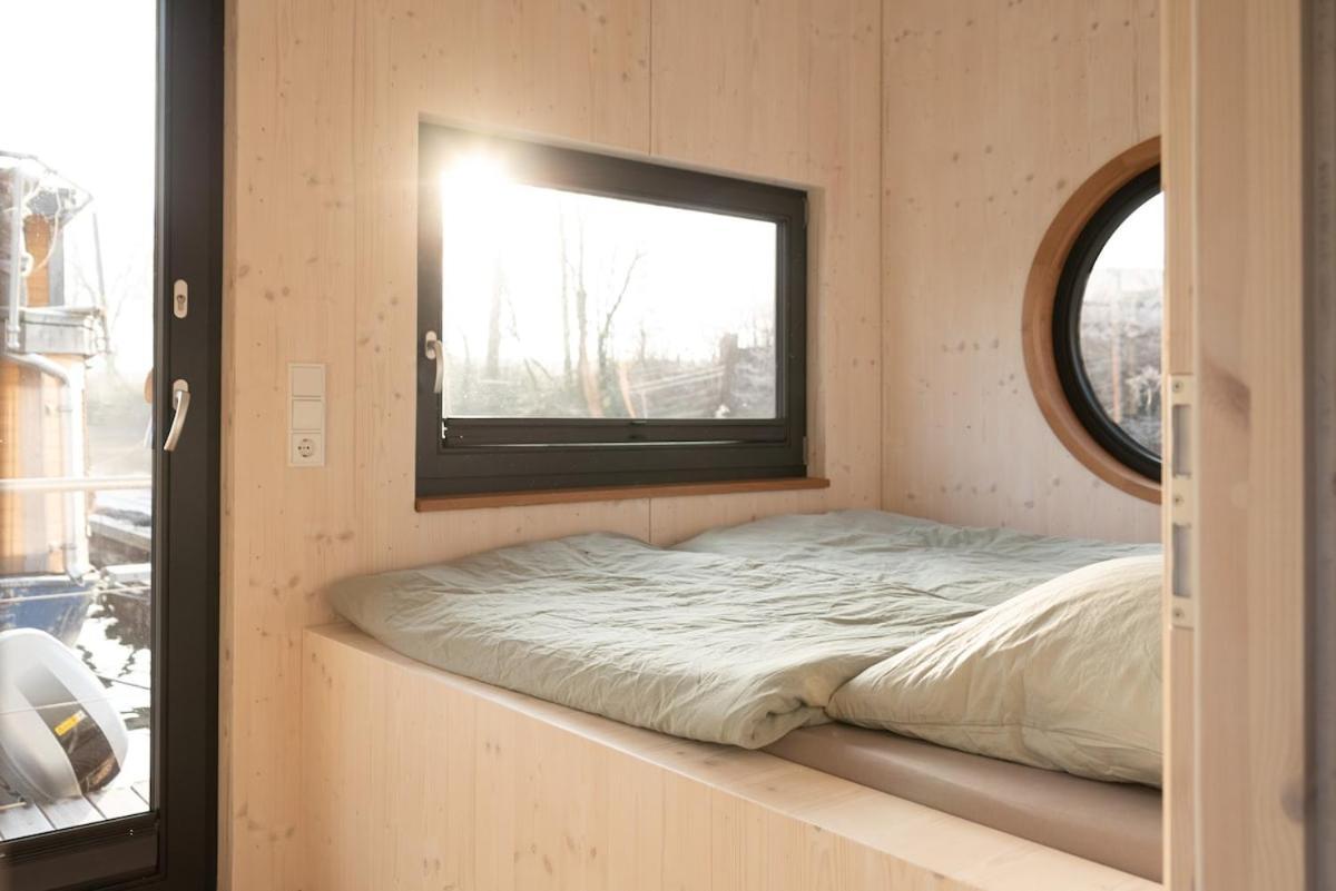 Wohnlich, Hochwertig - Hausboot Petite Mit Kamin Botel