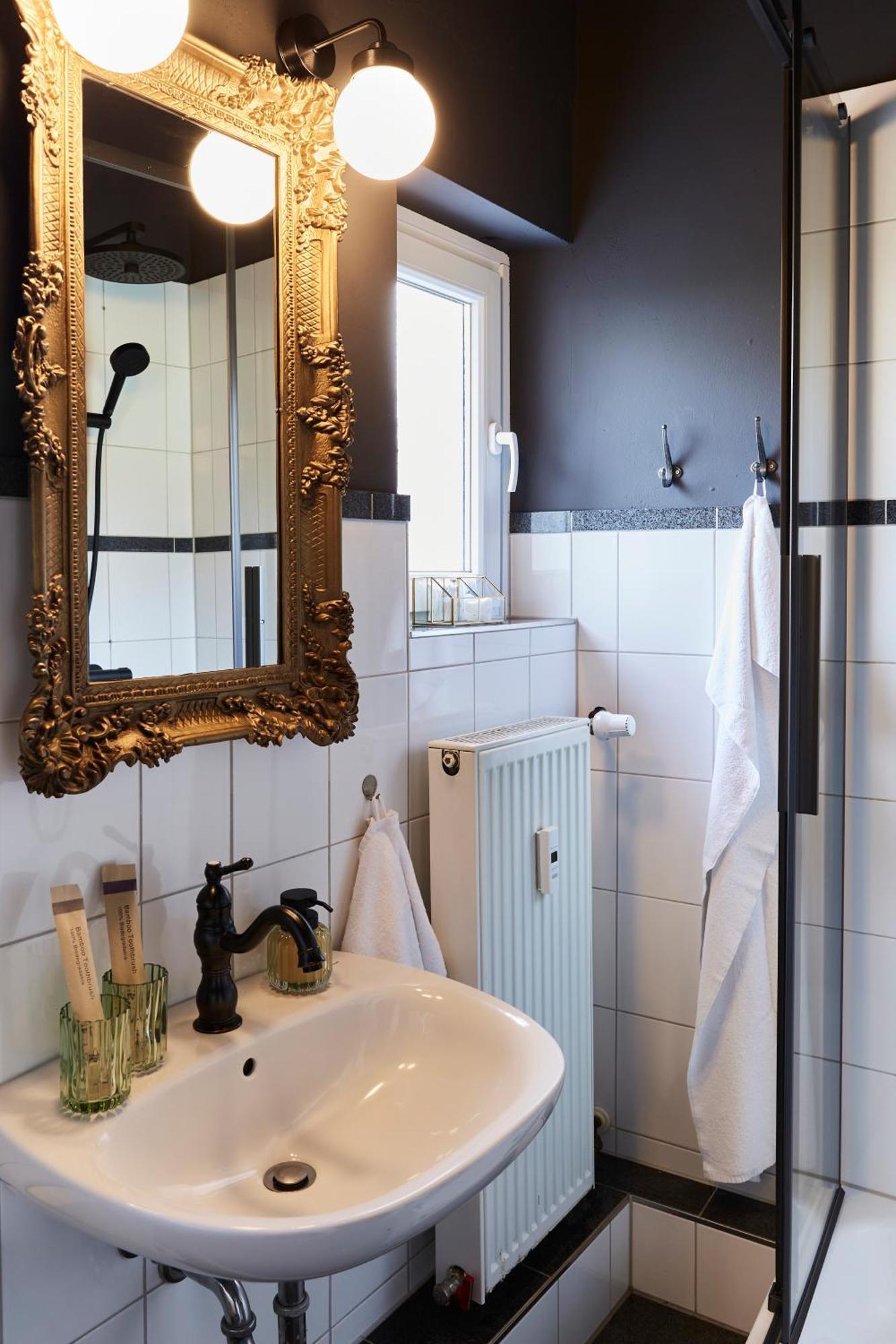 Little Wizard Apartment Hamburg - Bis 4 Personen - 44 Qm - Kostenloser Parkplatz