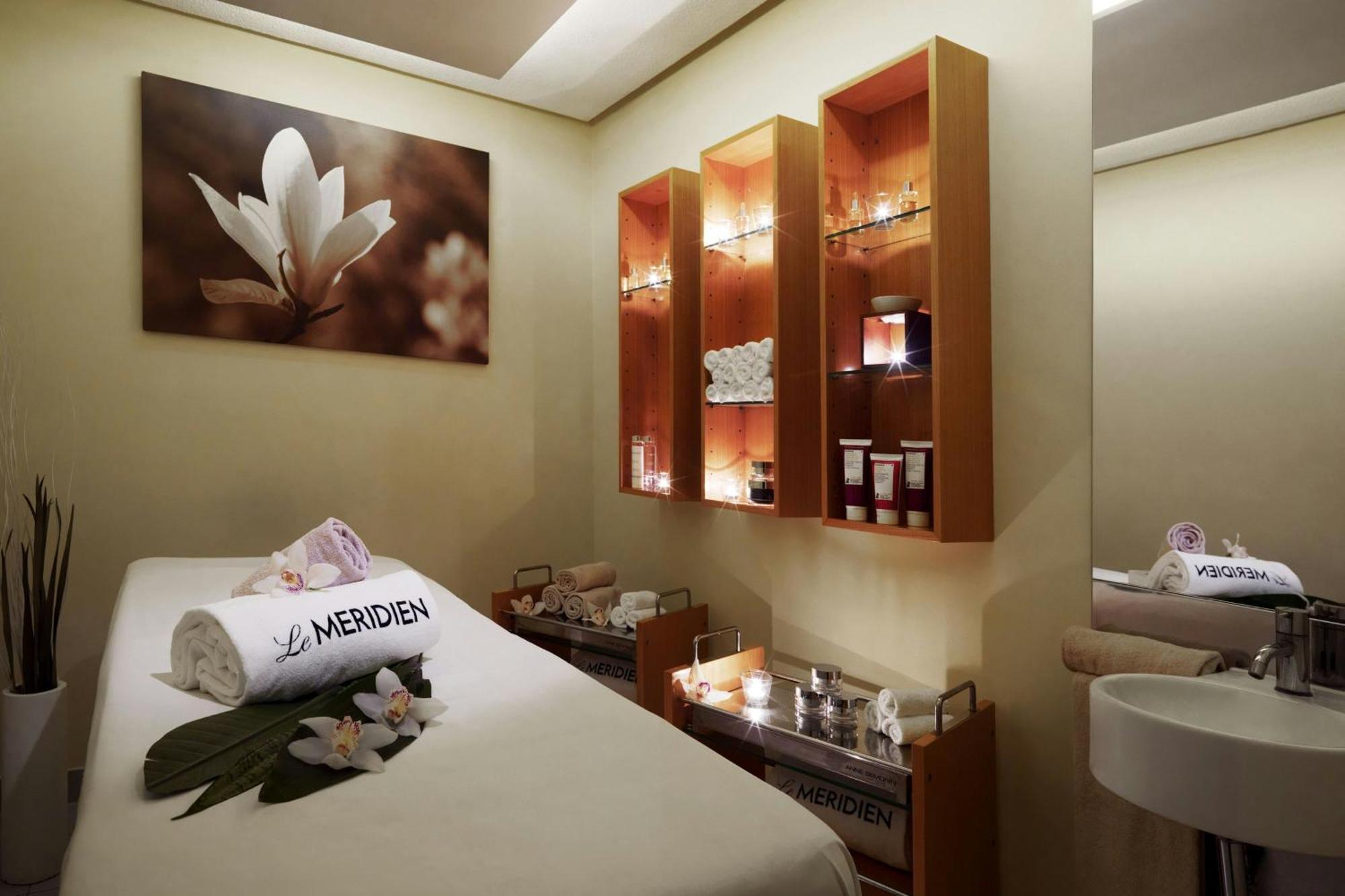 Le Meridien Hotel