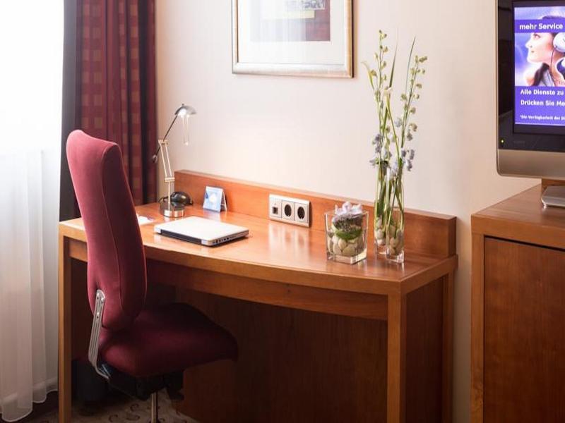 Crowne Plaza Hamburg-city Alster By Ihg Hotel