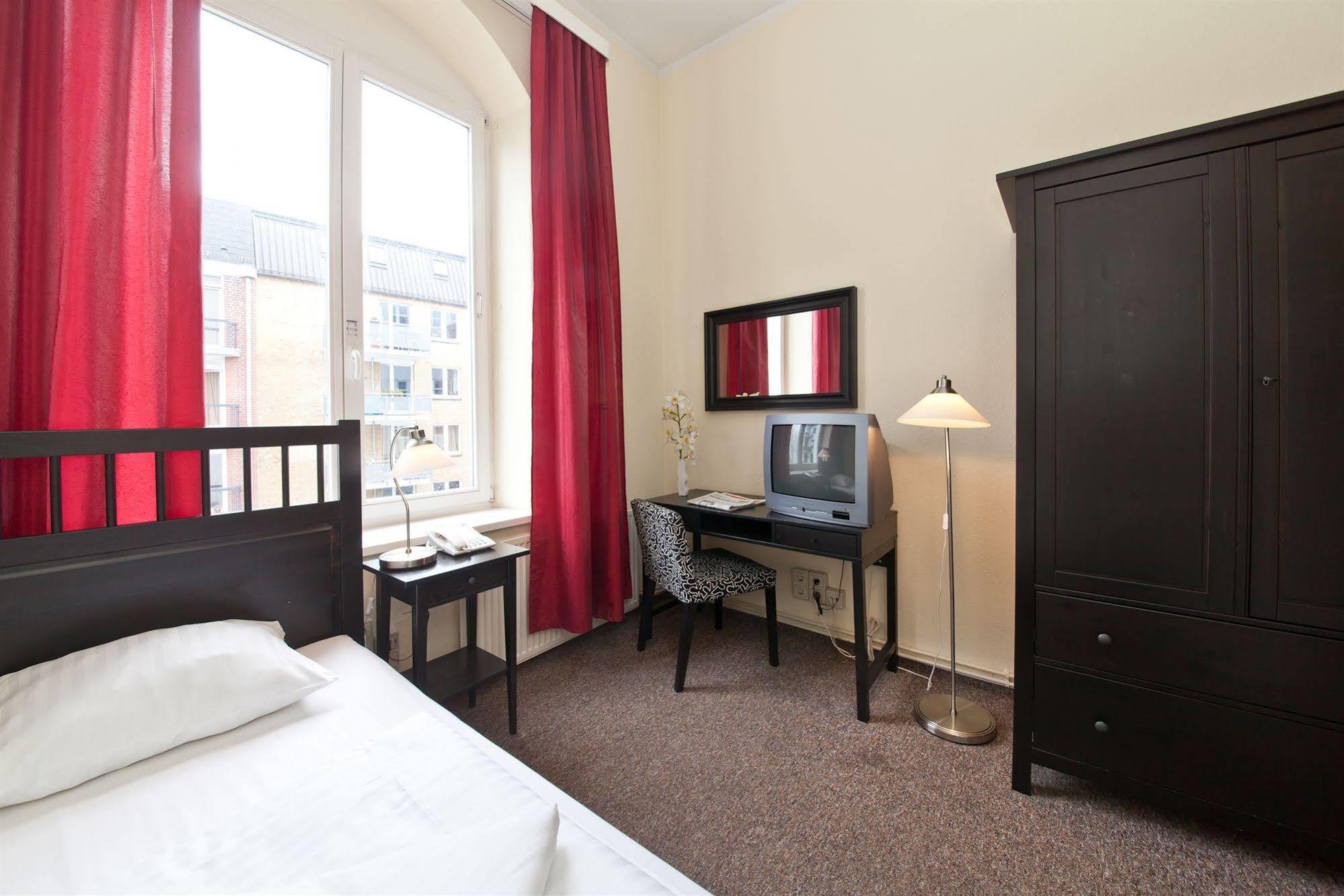 Holstenwall Neustadt Hotel