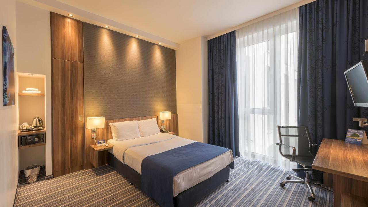 Express - St. Pauli-messe Hotel 3*