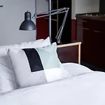 numa l Base Apartments