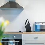 Hamburg City Apartment Freshly Renovated