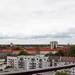 numa l Base Apartments