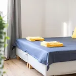 Modern Apartment for 6 close to the Schanzenviertel - Unit 2