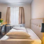 Signature Hotel Astoria