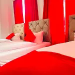 Hotel 66