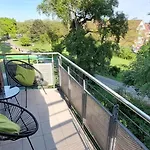 Zentrale 3-Zi.-Wohnung, 3 Gehminuten U-Burgstraße U2 (direkte Messeverbindung)