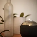 Doppelbett In Heller Wohnung